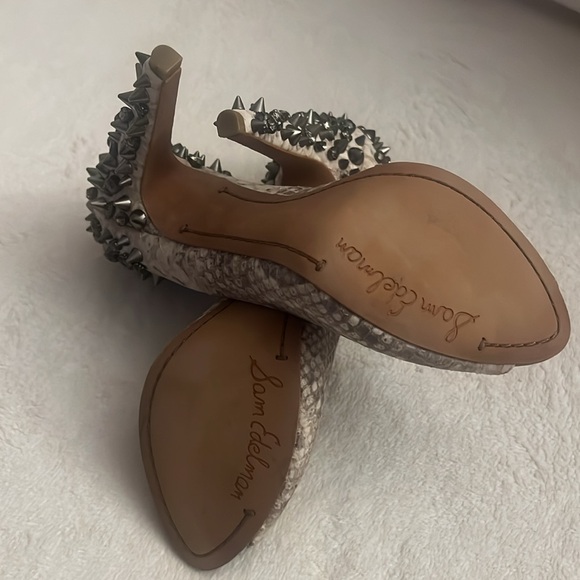 Brand new with box. Never worn Sam Edelman Lorissa peep toe heels. - Picture 2 of 5